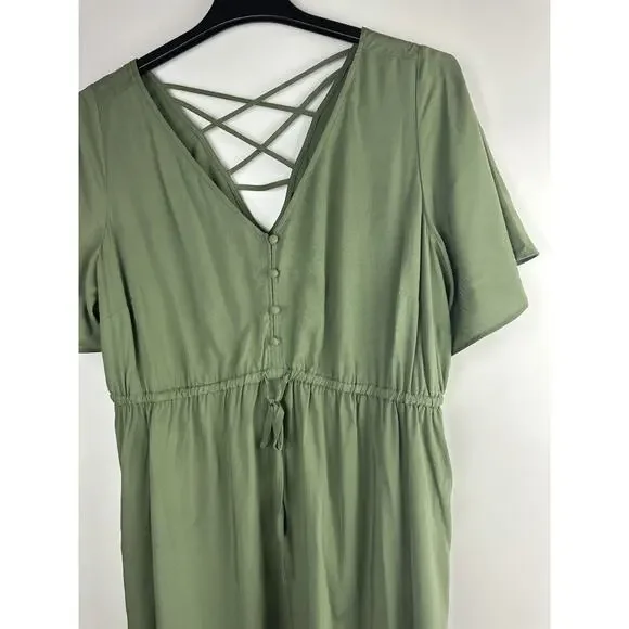 NWT Torrid Babydoll Challis Sharkbite Flutter Sleeve Top Green Plus Size 2 2X - Picture 4 of 16